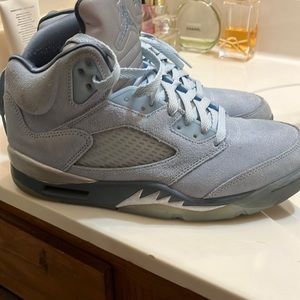 Silver blue Jordan’s retro 4